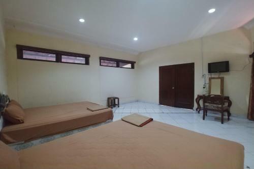 Oyo 90283 Hotel Rajadani Ackni