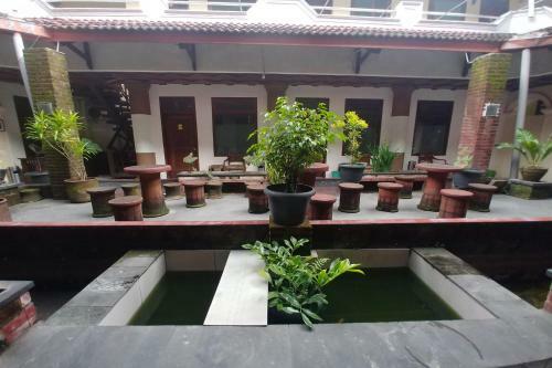 Oyo 90283 Hotel Rajadani Ackni
