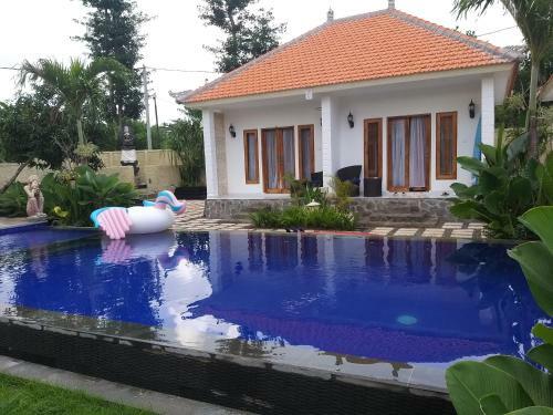 Hostal Adi Abian Villa