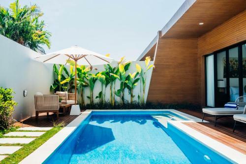 The Claremont Luxury Villas