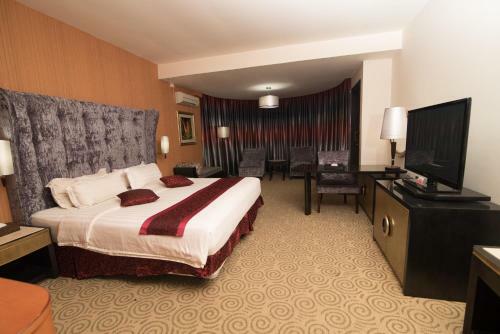 Crown Vista Hotel