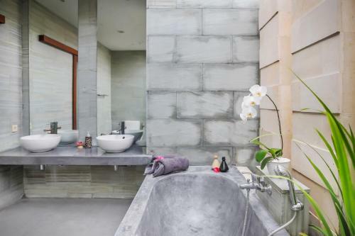 Villa Atthaya 400m From Echo Beach