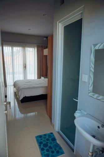 Hostal Double A House