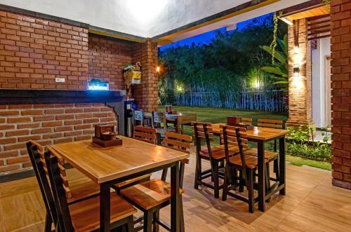 Hostal La Sari Village