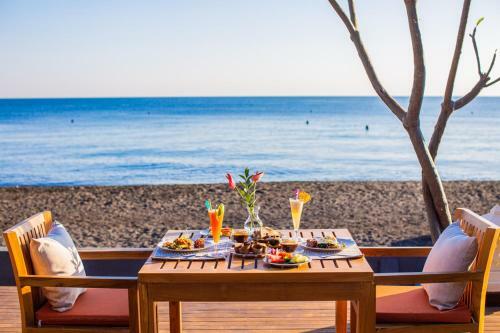 Hotel Nalika Beach Resort & Restaurant