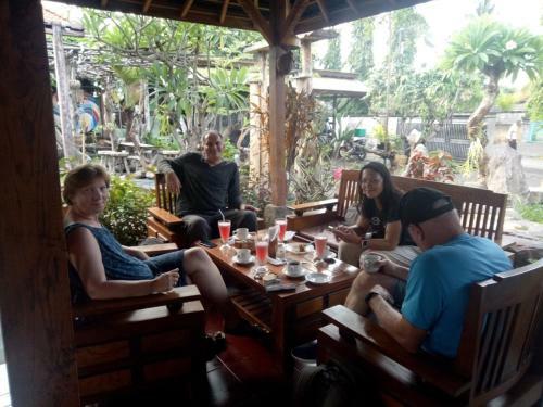 Bed & Breakfast Sunrise Lodge & Lounge