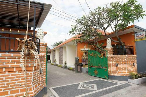 Hotel Reddoorz Near Buleleng Harbour 2