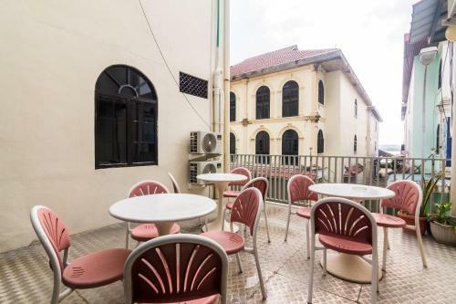 Oyo 1771 Zeke Hotel