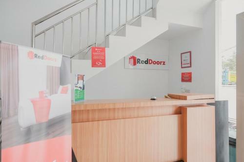 Hostal Reddoorz Syariah Near Transmart Lampung