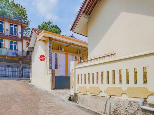 Hotel Oyo 3839 Wisma Bambu Syariah