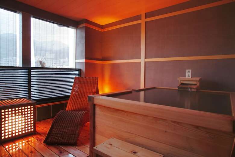 Kamisuwa Onsen Shinyu