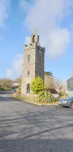 West Haven Roundstone