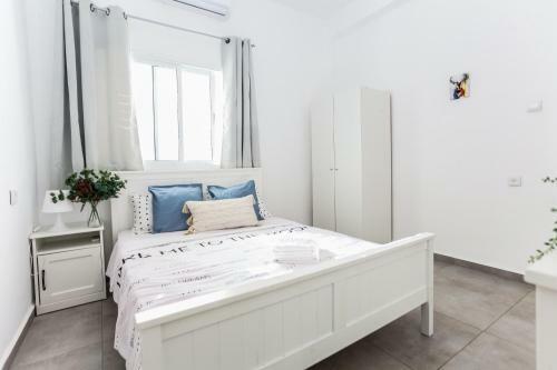 Tlv Big And Good Energy 2 Bedroom Apartment