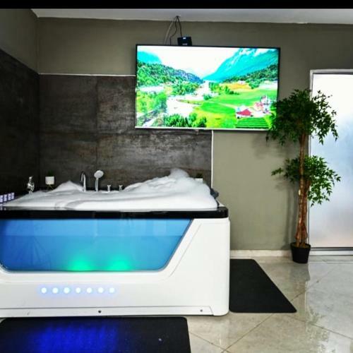 Bed & Breakfast Sky City