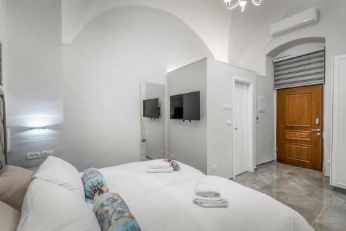 Magical Apartments, In Front To Mamilla Mall
