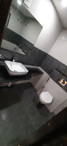 Hotel Savera Palace