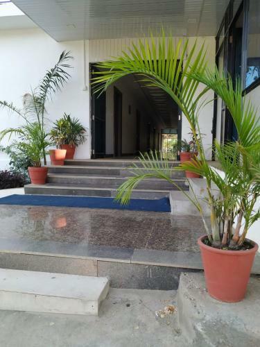 Hotel Kaka Inn