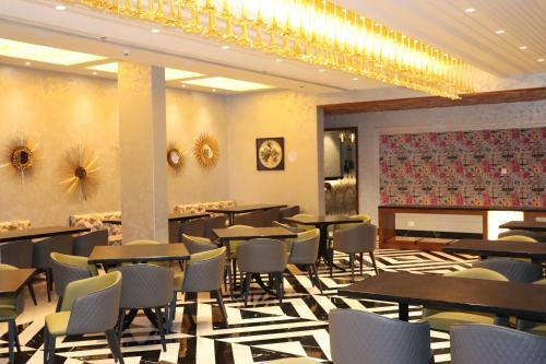 Hillcrest Hotel & Resort
