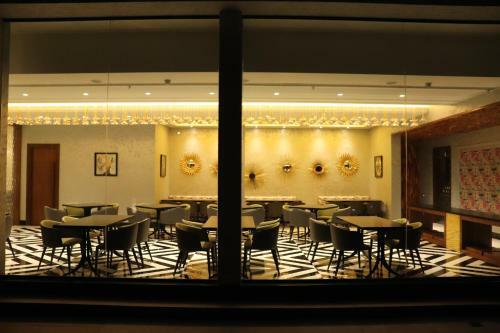 Hillcrest Hotel & Resort