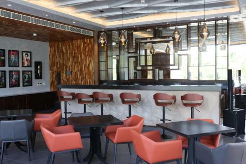 Hillcrest Hotel & Resort