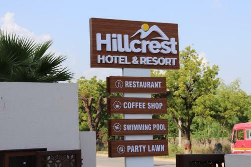 Hillcrest Hotel & Resort