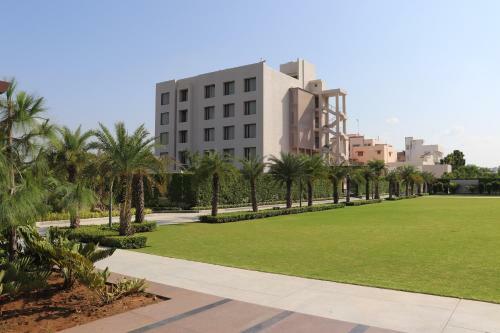 Hillcrest Hotel & Resort