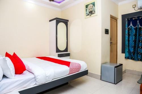 Oyo 31017 Hotel Nirmala