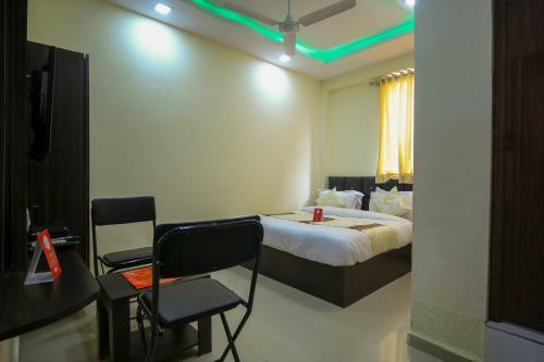 Oyo 8814 Hotel Cg Plaza