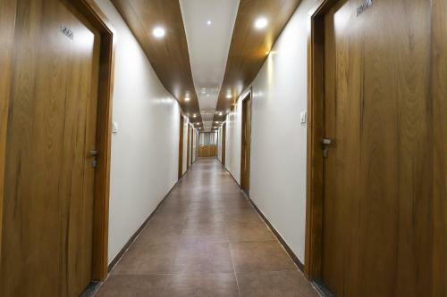Oyo 69353 Hotel Madhav Villa