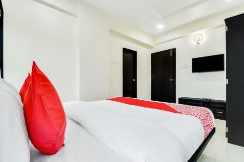 Oyo 60752 V&s Hotel