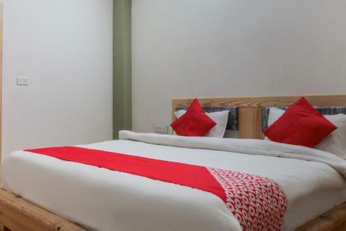 Hotel Oyo 69493 R S Stay