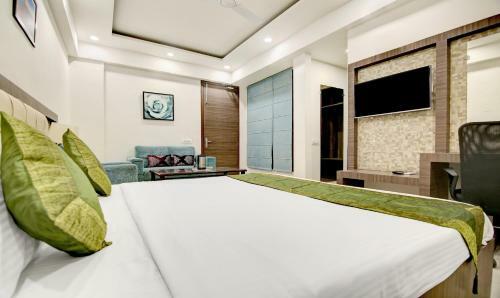 Hotel Treebo Trip Solitaire