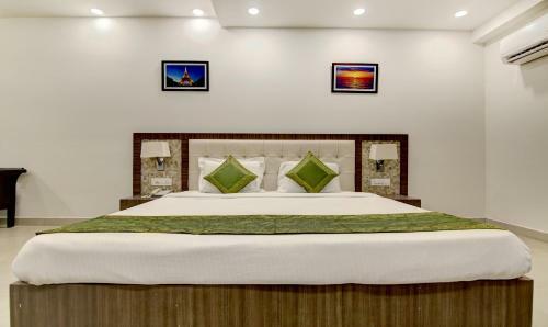 Hotel Treebo Trip Solitaire