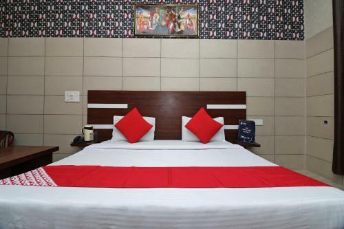 Oyo 8616 Hotel Inderlok