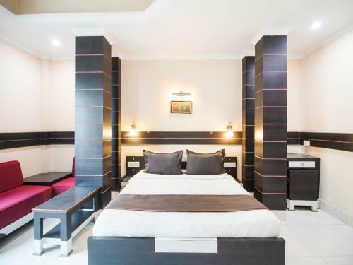 Collection O 76464 Hotel Star Regency