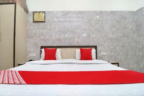 Hotel Oyo 23357 Raj Tirath Niwas