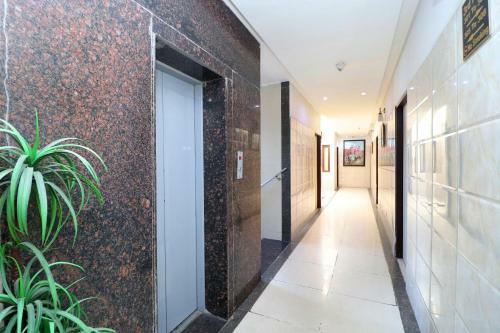 Hotel Oyo 23357 Raj Tirath Niwas