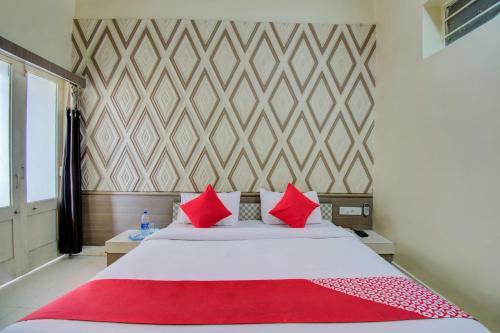 Oyo 24838 Hotel Neelam
