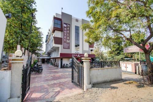 Oyo 24838 Hotel Neelam