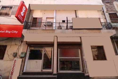 Oyo 28409 Hotel Big City