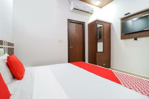 Hotel Oyo 48299 Rd Residency