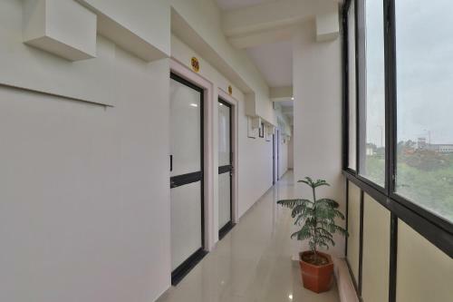 Hotel Oyo 37477 D K Guest House