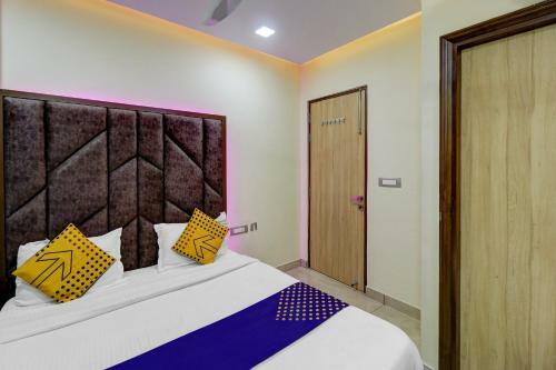 Oyo 76162 New Shivani Hotel