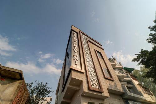 Oyo 76162 New Shivani Hotel
