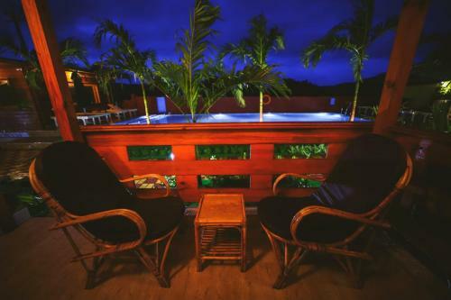 Hotel Grand Vatika Resort
