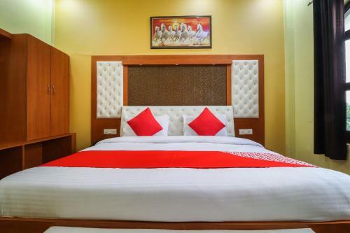 Oyo 29858 Hotel Arvind Palace