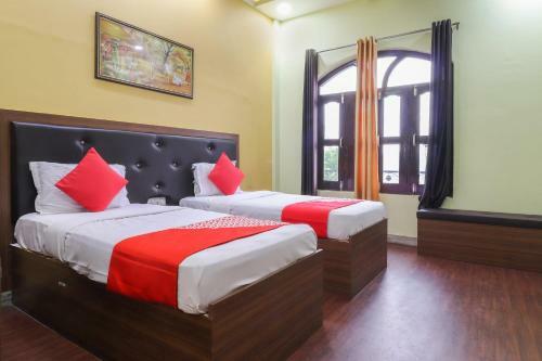 Oyo 29858 Hotel Arvind Palace