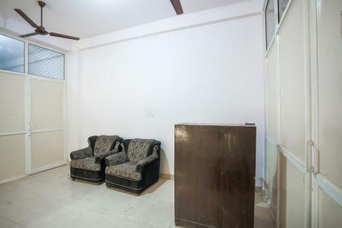 Oyo 70819 Hotel Royal King