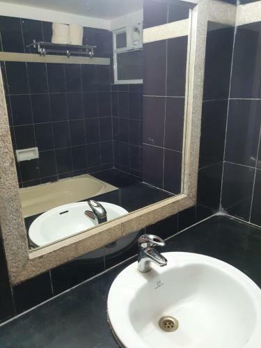 Hotel Badami Court