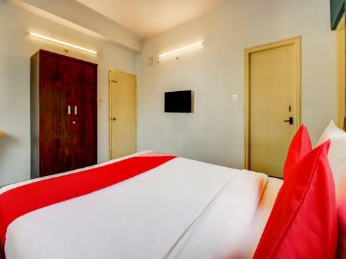 Hotel Oyo 74308 Kings Suites